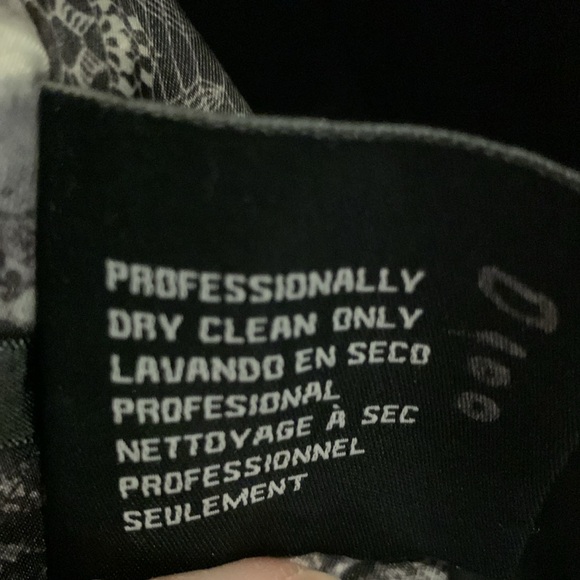 Ladies Guess size Large black trench coat - Picture 9 of 12